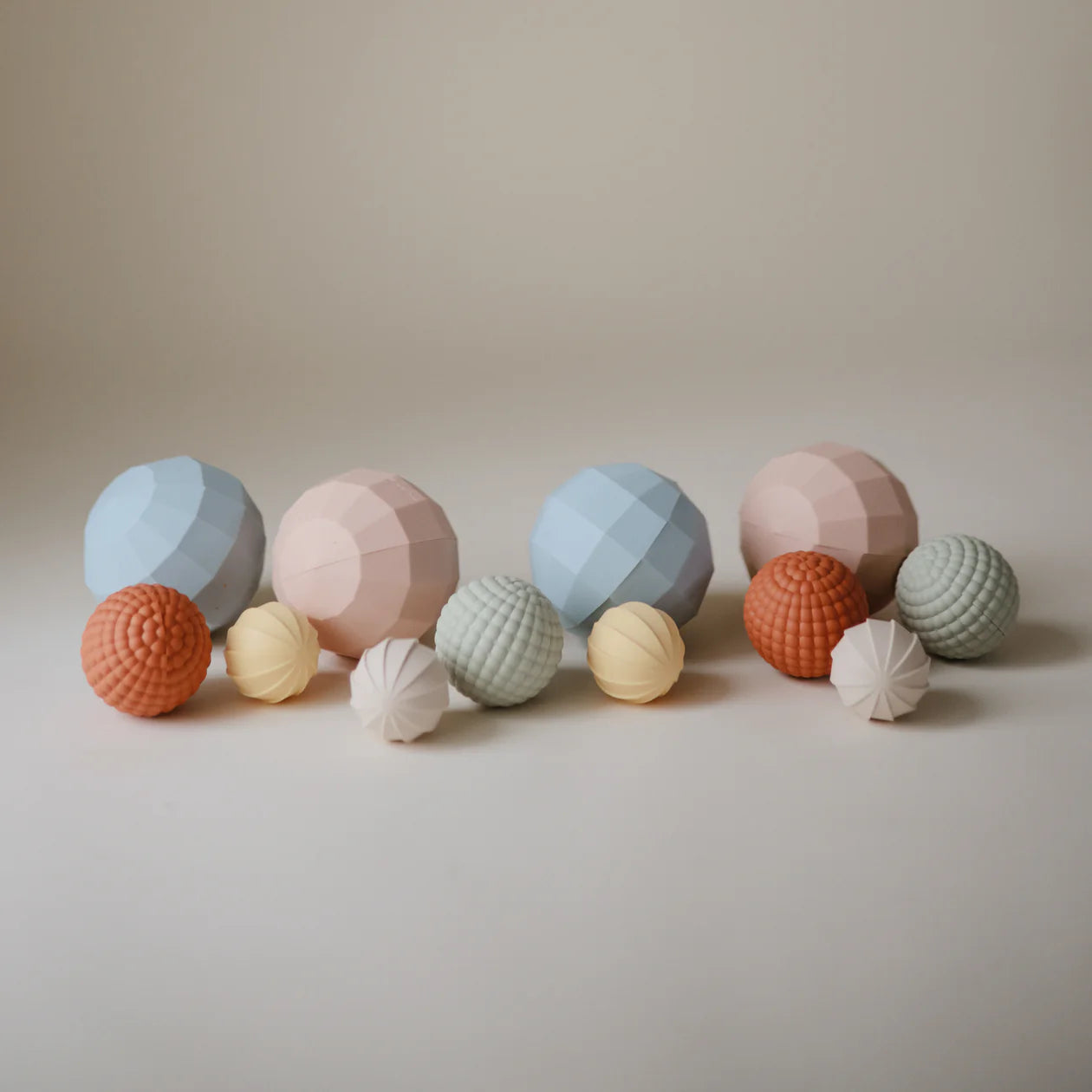 NESTING SPHERES SENSORY TOYS - (blush)
