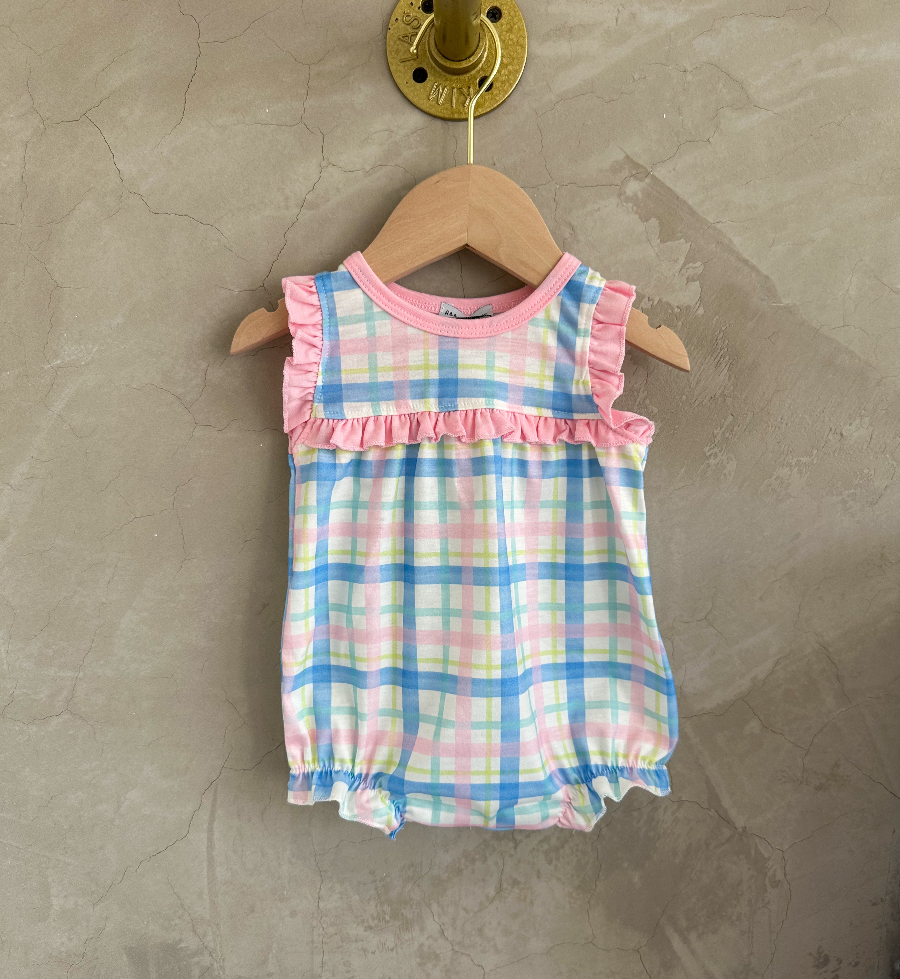 Pink plaid bubble