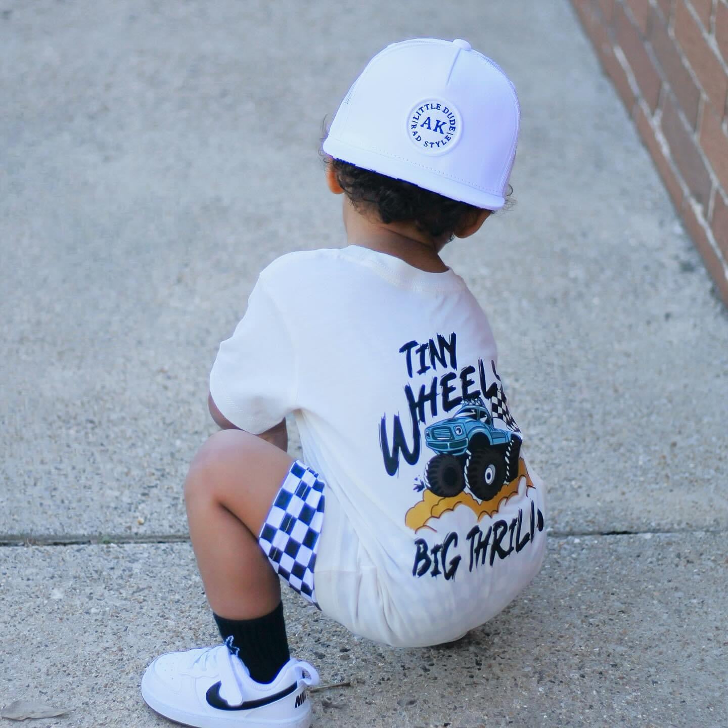 BIG THRILLS TEE (3T)