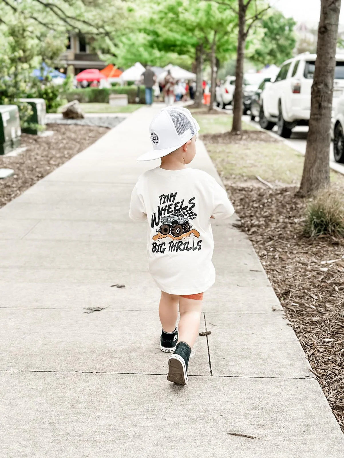 BIG THRILLS TEE (3T)