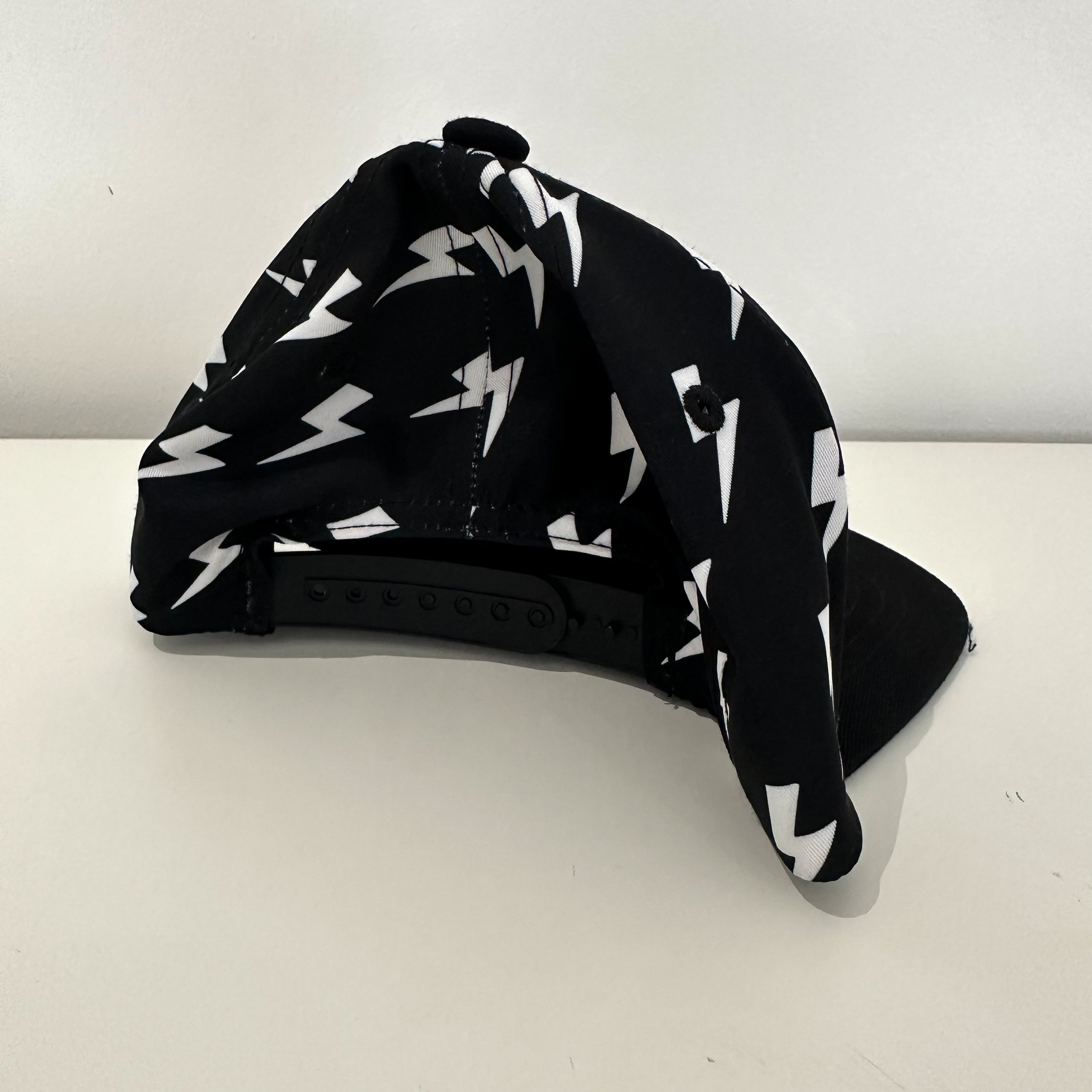 SNAPBACK - BLACK BOLT