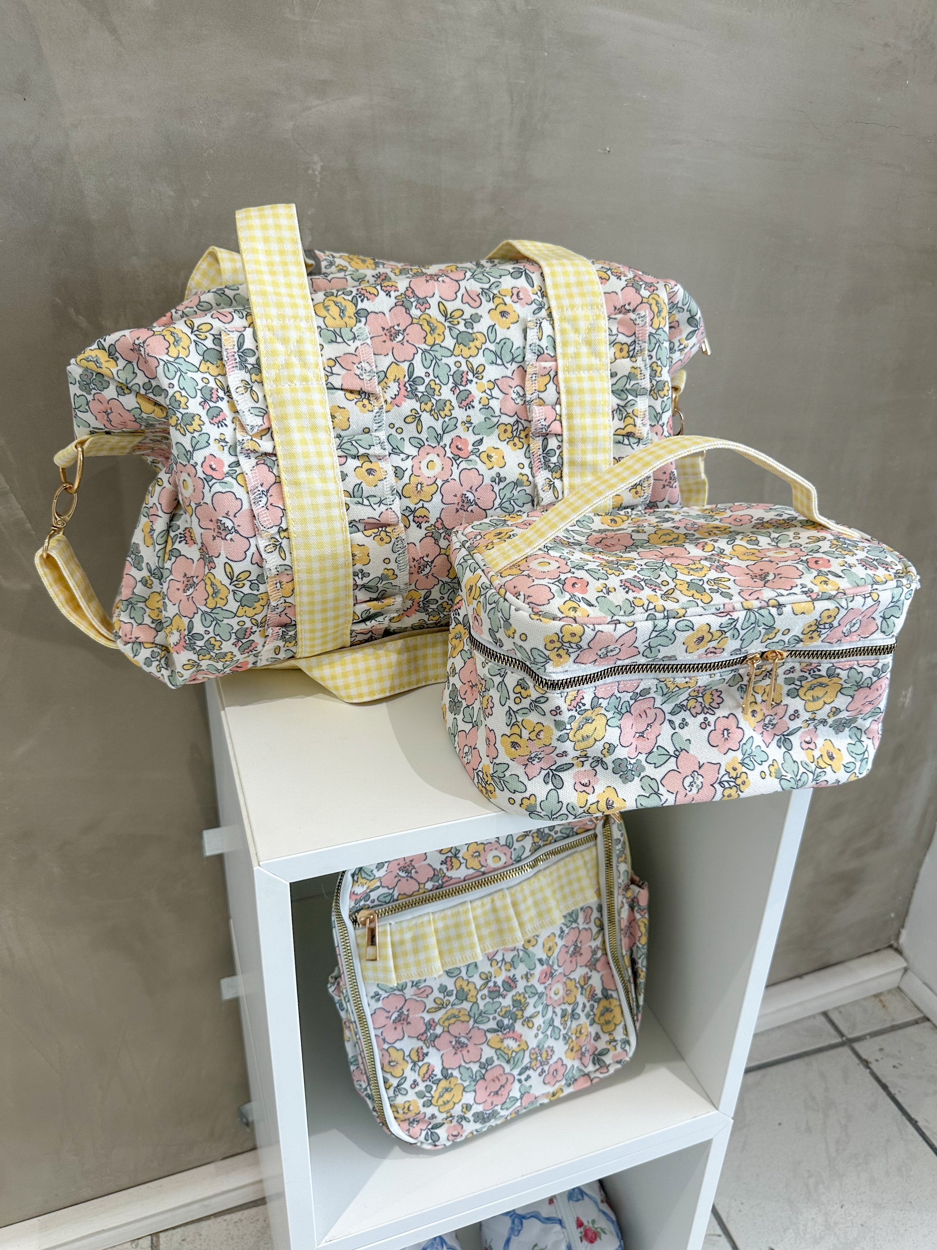 YELLOW FLORAL TRAVEL BAG