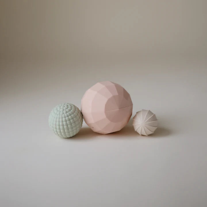 NESTING SPHERES SENSORY TOYS - (blush)