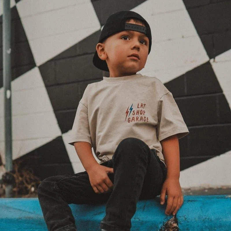 SHOP GARAGE CREAM TEE (5T)